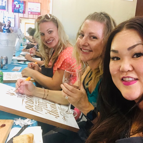 Meet your Posher, Jenn! - Picture 4 of 8